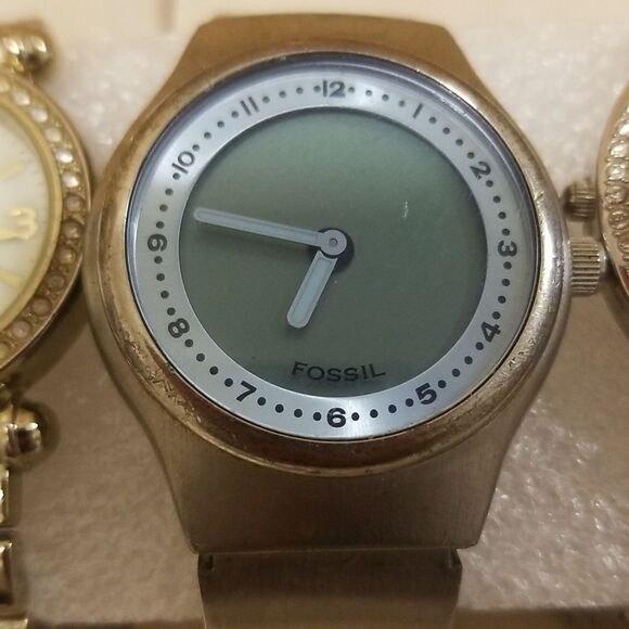 6 Ladies Watch Bundle Deal - Picture 6 of 8